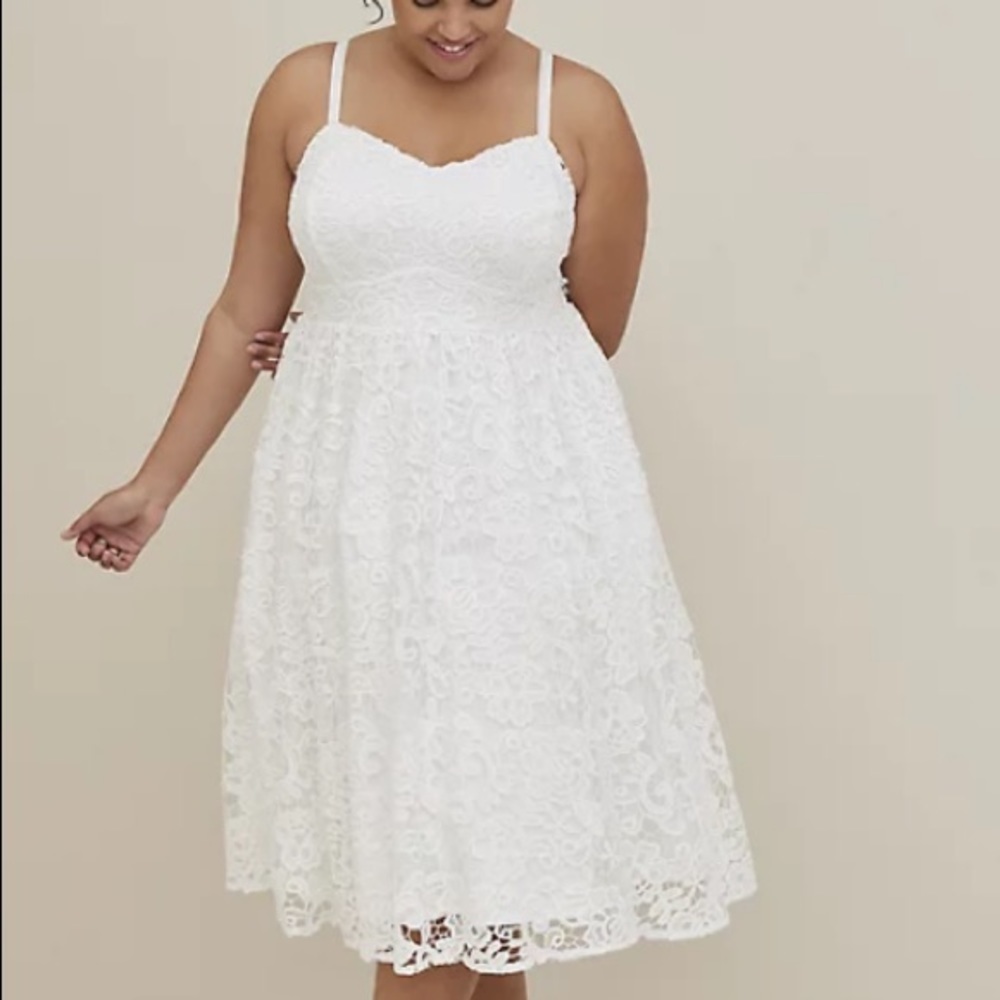 TORRID NWT CROCHET LACE SWEETHEART MIDI DRESS - LACE WHITE